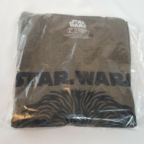 Fifth Sun Star Wars Chewbacca Face Velvet Print T - Picture 9 of 9